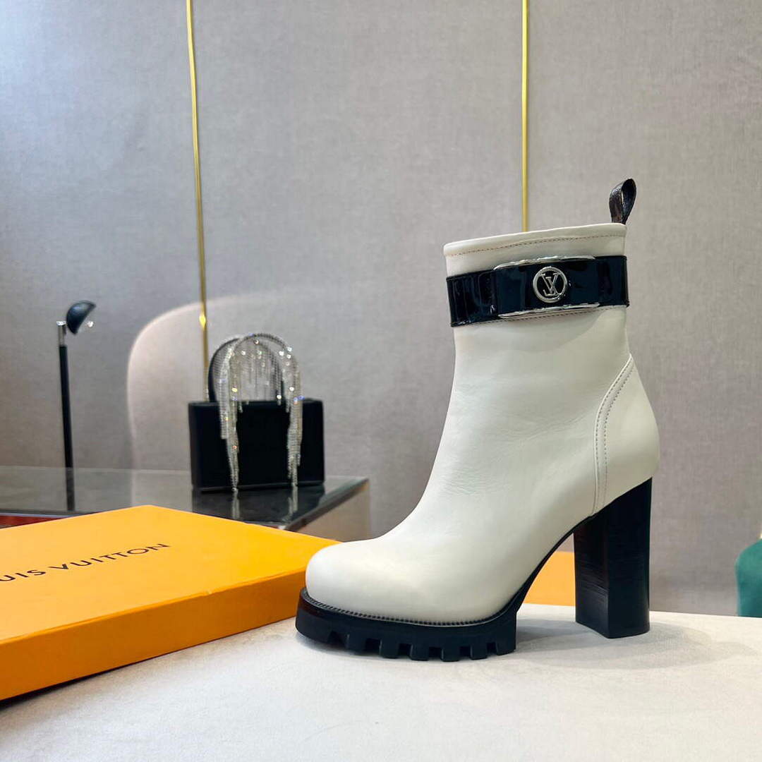 LV 1AA0O8 Louis Vuitton Women's Star Trail Ankle Boot L66522