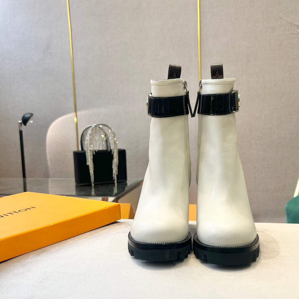LV 1AA0O8 Louis Vuitton Women's Star Trail Ankle Boot L66522