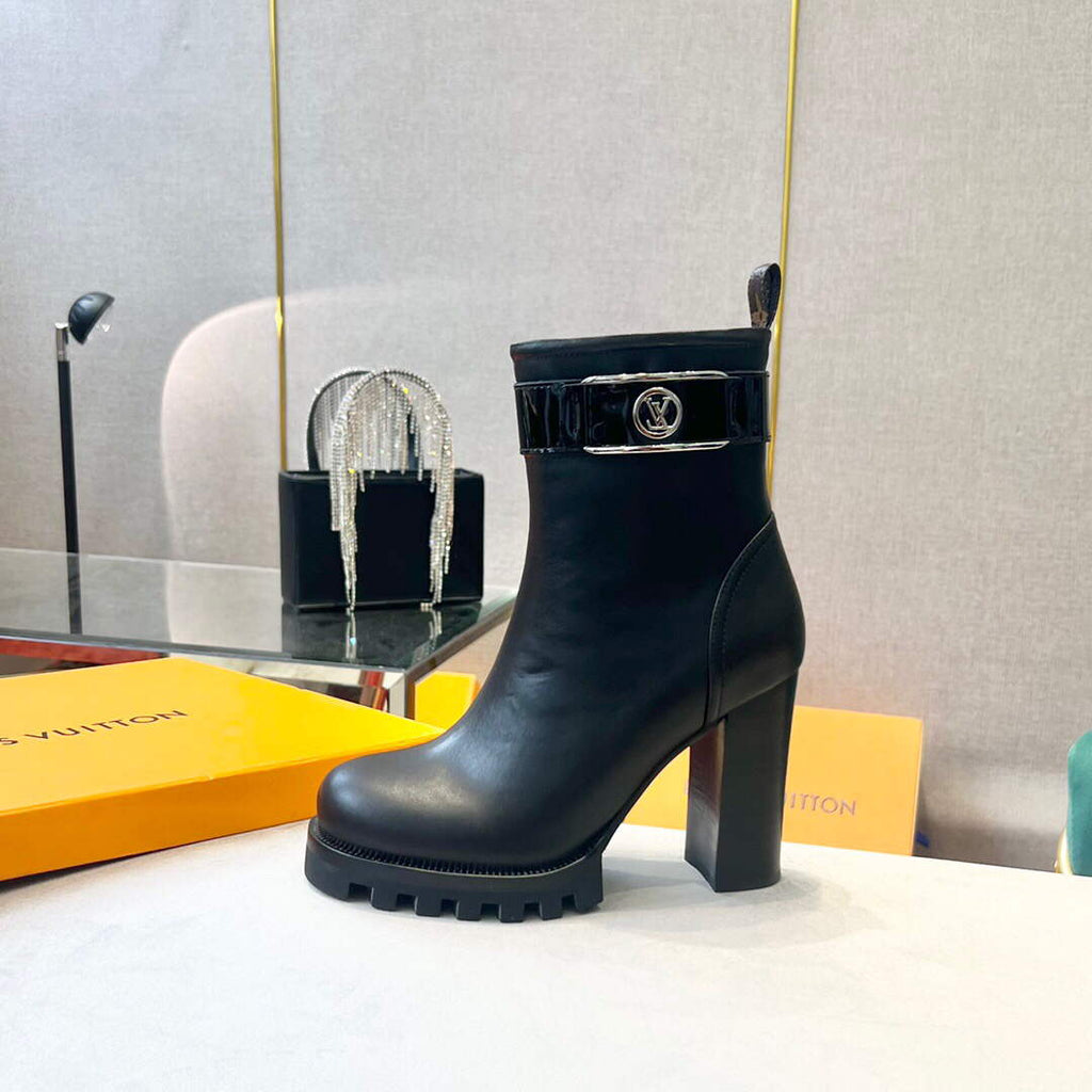 LV 1AA0O8 Louis Vuitton Women's Star Trail Ankle Boot L66520