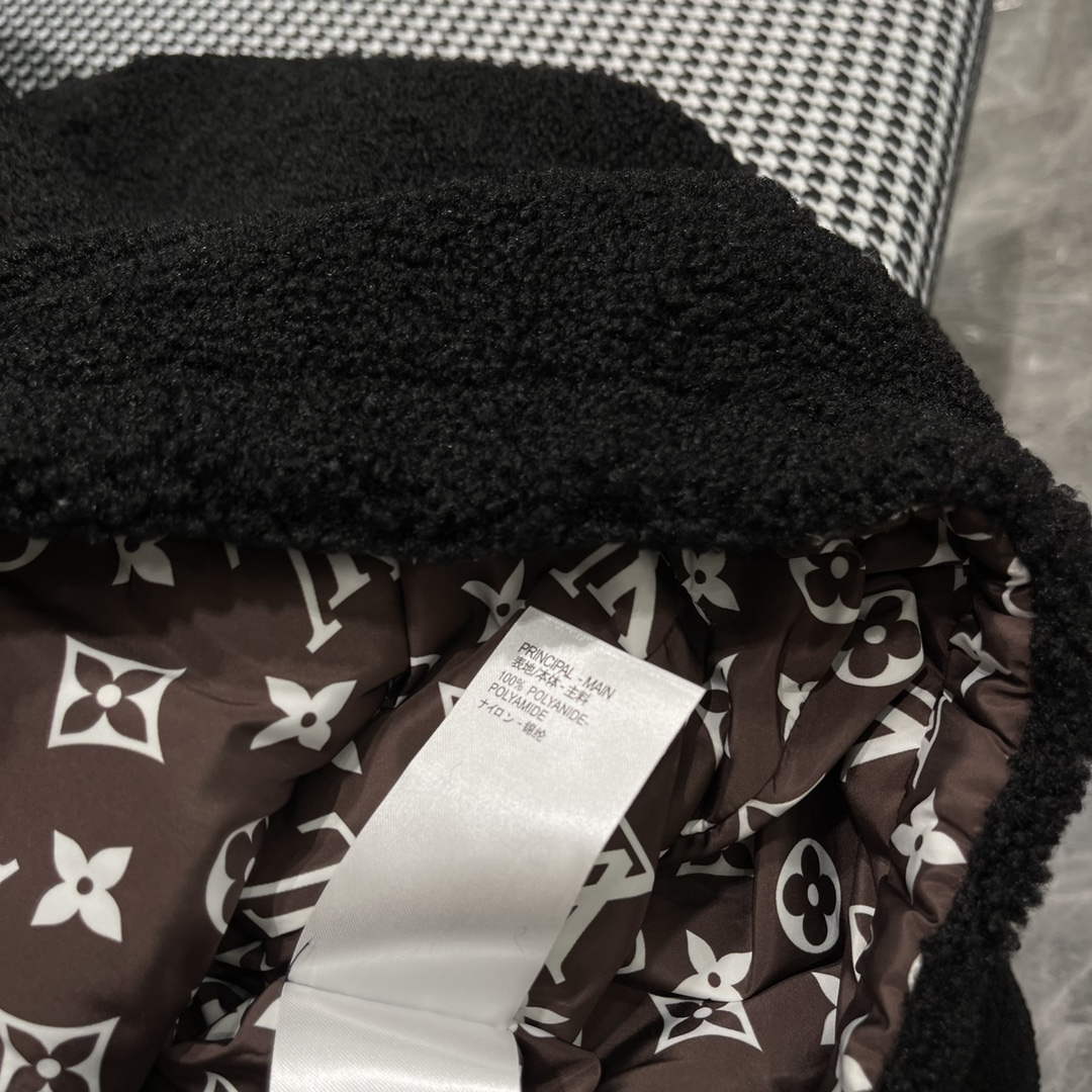 LV 1AAAWD Louis Vuitton Women's Fashion Clothing Coat L55727