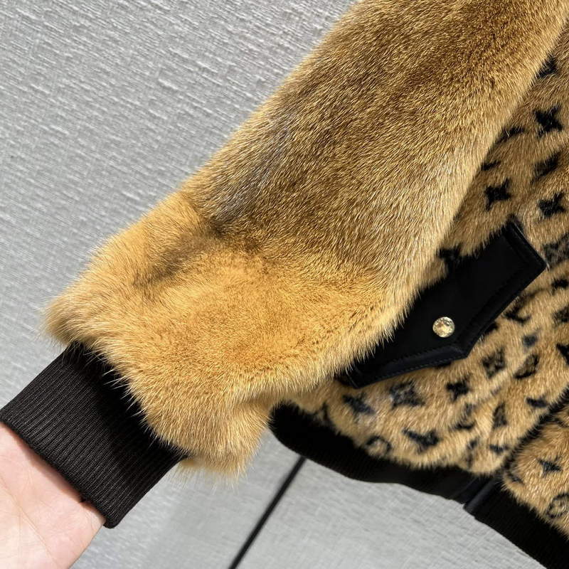 LV 1AAAWD Louis Vuitton Women's Fashion Clothing Coat L55729