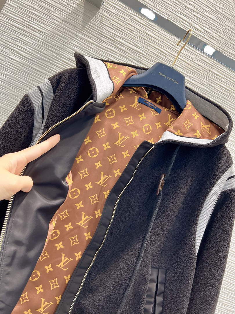 LV 1AAAWD Louis Vuitton Women's Fashion Clothing Jacket L55731