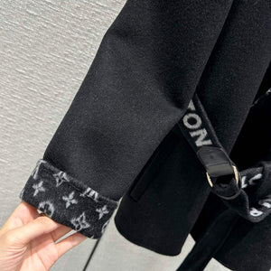 LV 1AA8SY Louis Vuitton Women's Fashion Clothing Wrap Coat L55723 - S - View 4