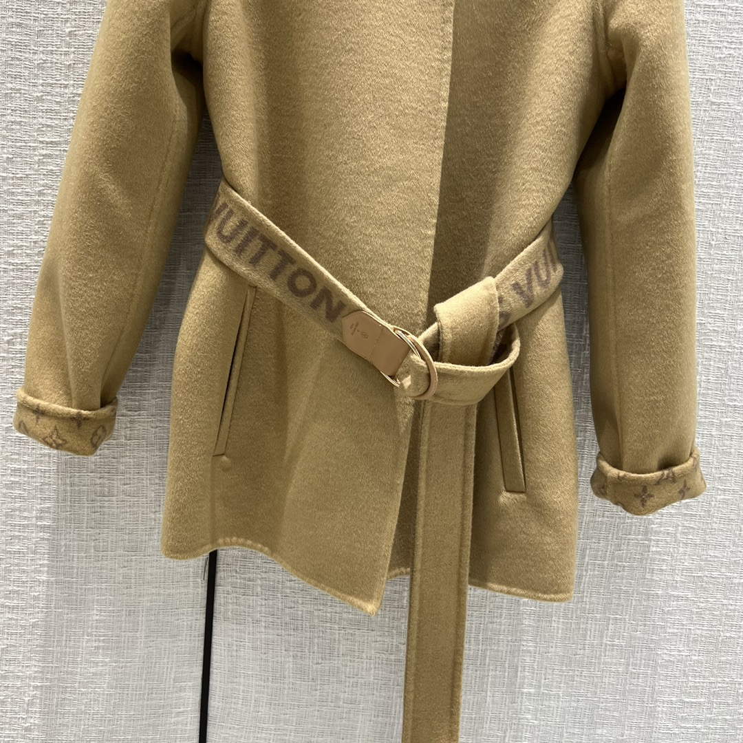 LV 1AA8SY Louis Vuitton Women's Fashion Clothing Wrap Coat L55724