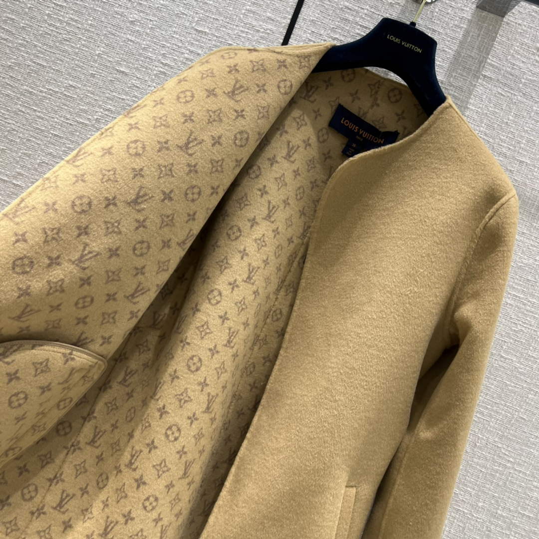 LV 1AA8SY Louis Vuitton Women's Fashion Clothing Wrap Coat L55724