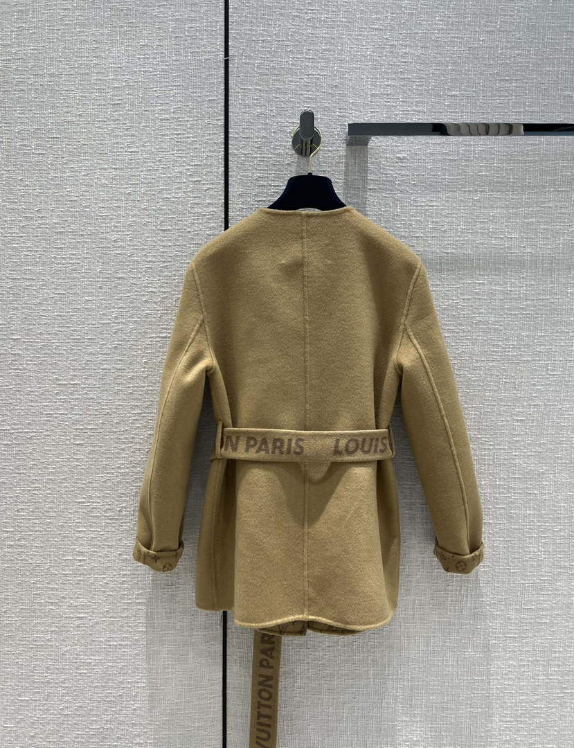 LV 1AA8SY Louis Vuitton Women's Fashion Clothing Wrap Coat L55724