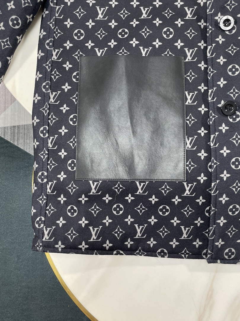 LV 1AAAWE Louis Vuitton Women's Fashion Clothing Coat L55734