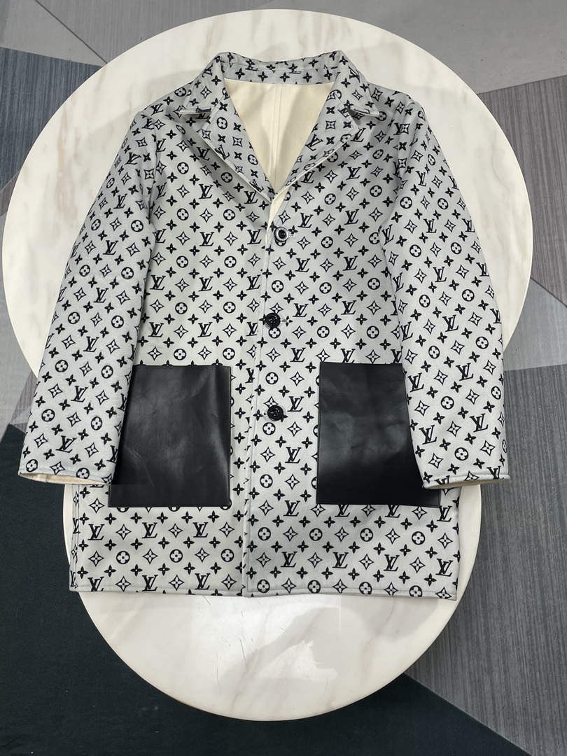 LV 1AAAWE Louis Vuitton Women's Fashion Clothing Coat L55735