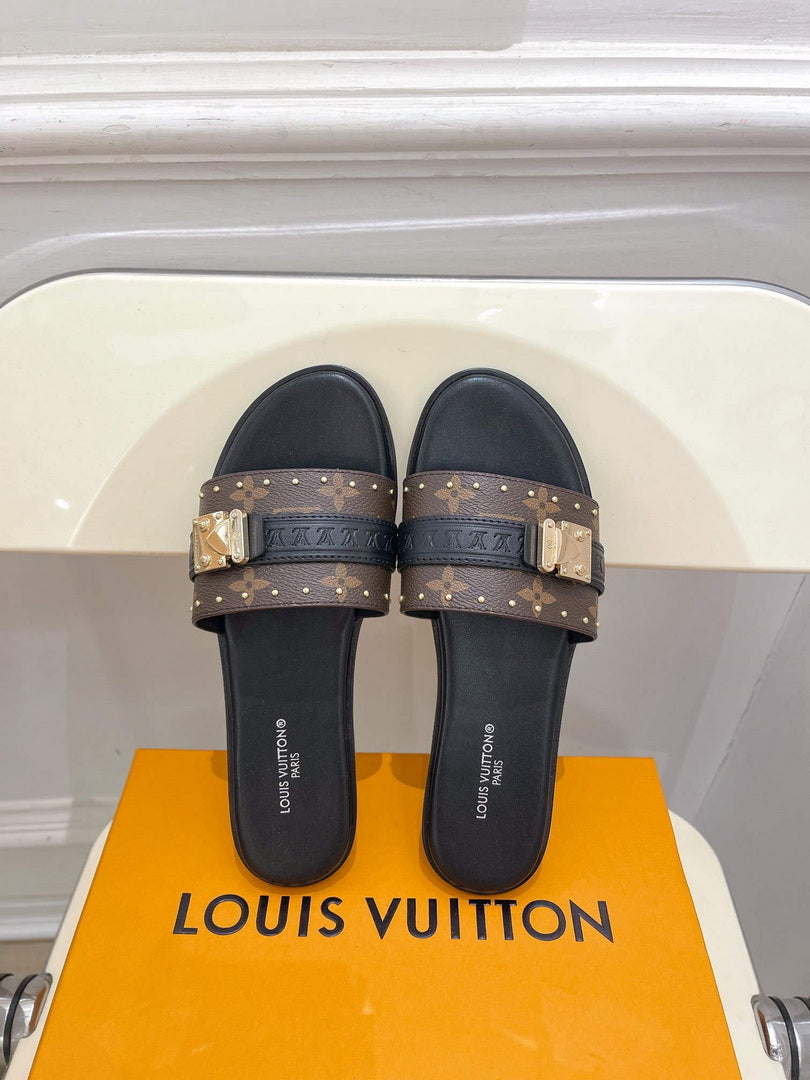 LV 1AAC3Y Louis Vuitton Lock It Flat Mules L99032