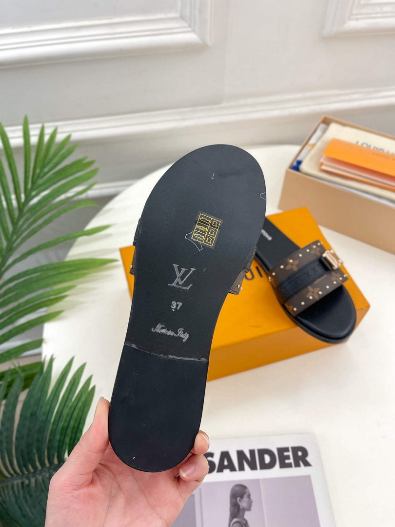 LV 1AAC3Y Louis Vuitton Lock It Flat Mules L99032