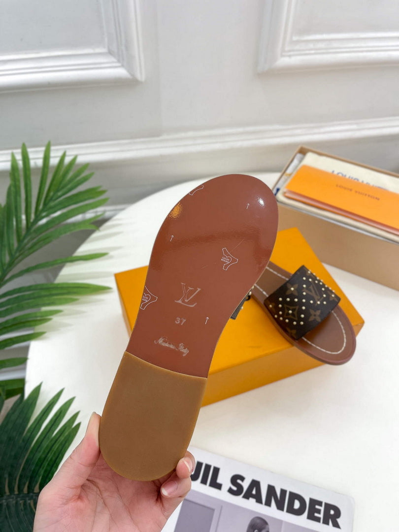 LV 1AAZYN Louis Vuitton Lock It Flat Mules L99037