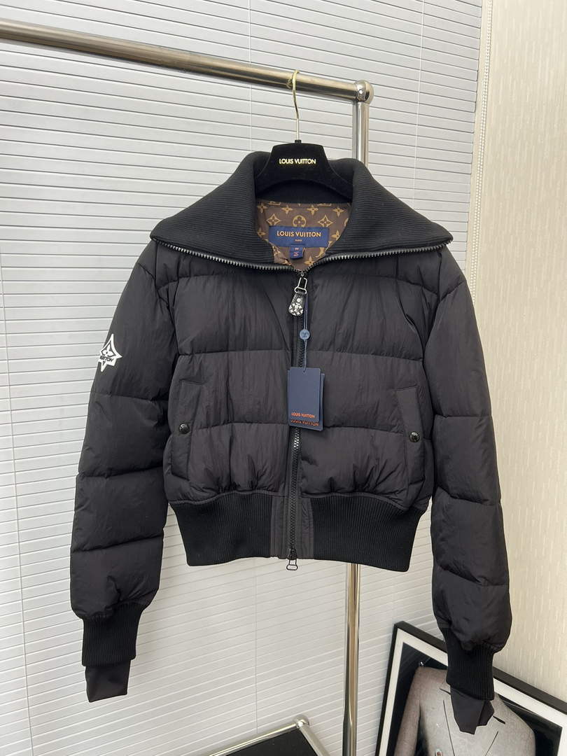 LV 1AAK8E Louis Vuitton Women's Fashion Clothing Cropped Puffer Jacket L55737