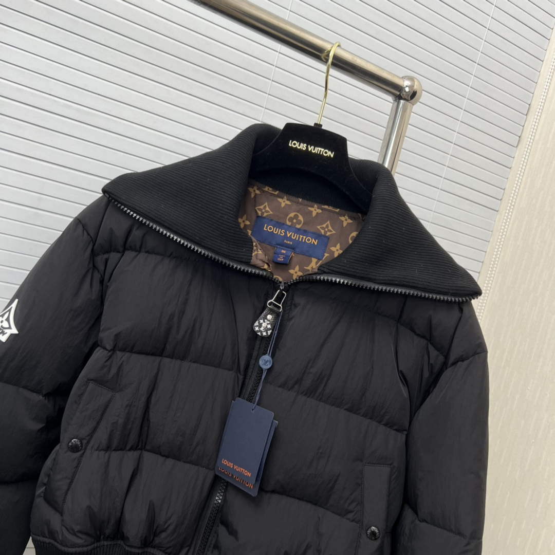 LV 1AAK8E Louis Vuitton Women's Fashion Clothing Cropped Puffer Jacket L55737