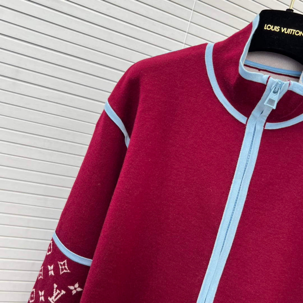 LV 1AAKJX Louis Vuitton Women's Fashion Clothing Graphic Trim Pullover L55738