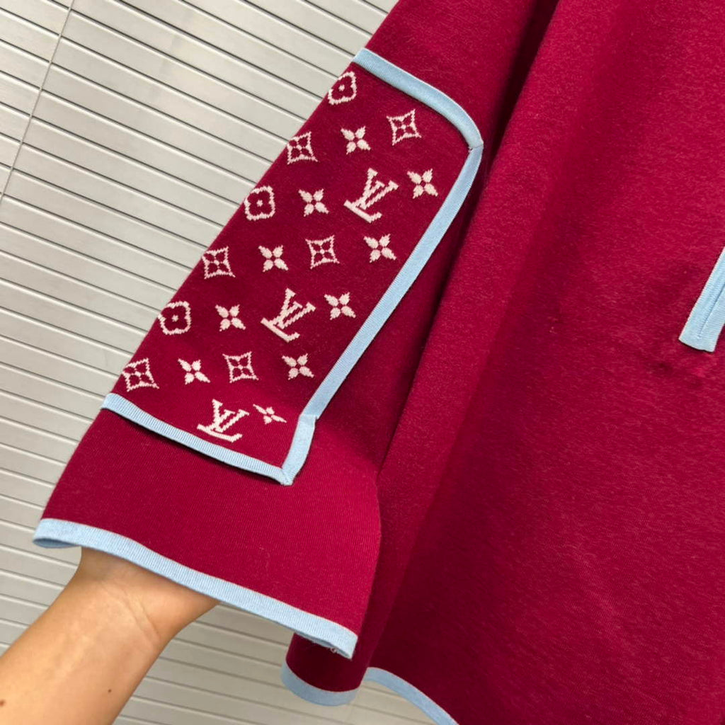 LV 1AAKJX Louis Vuitton Women's Fashion Clothing Graphic Trim Pullover L55738
