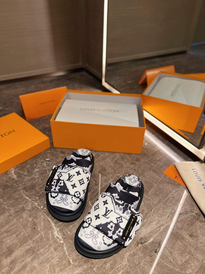 LV 1AAM50 Louis Vuitton Slipper Pillow Flat Comfort Mule L99030