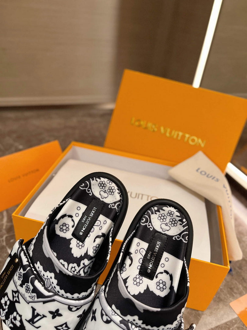 LV 1AAM50 Louis Vuitton Slipper Pillow Flat Comfort Mule L99030