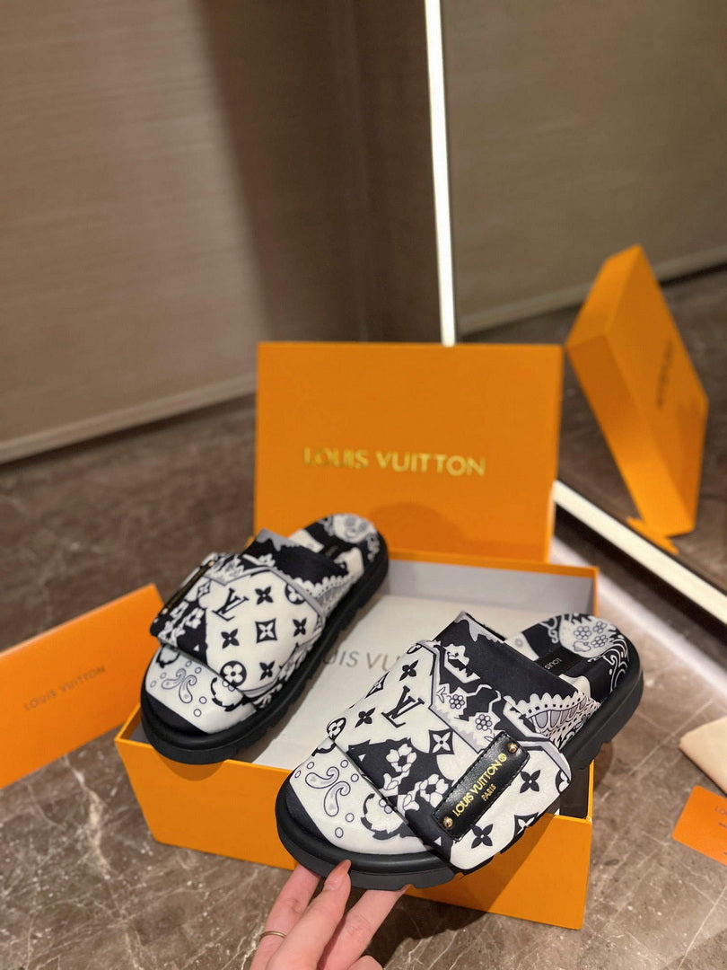 LV 1AAM50 Louis Vuitton Slipper Pillow Flat Comfort Mule L99030