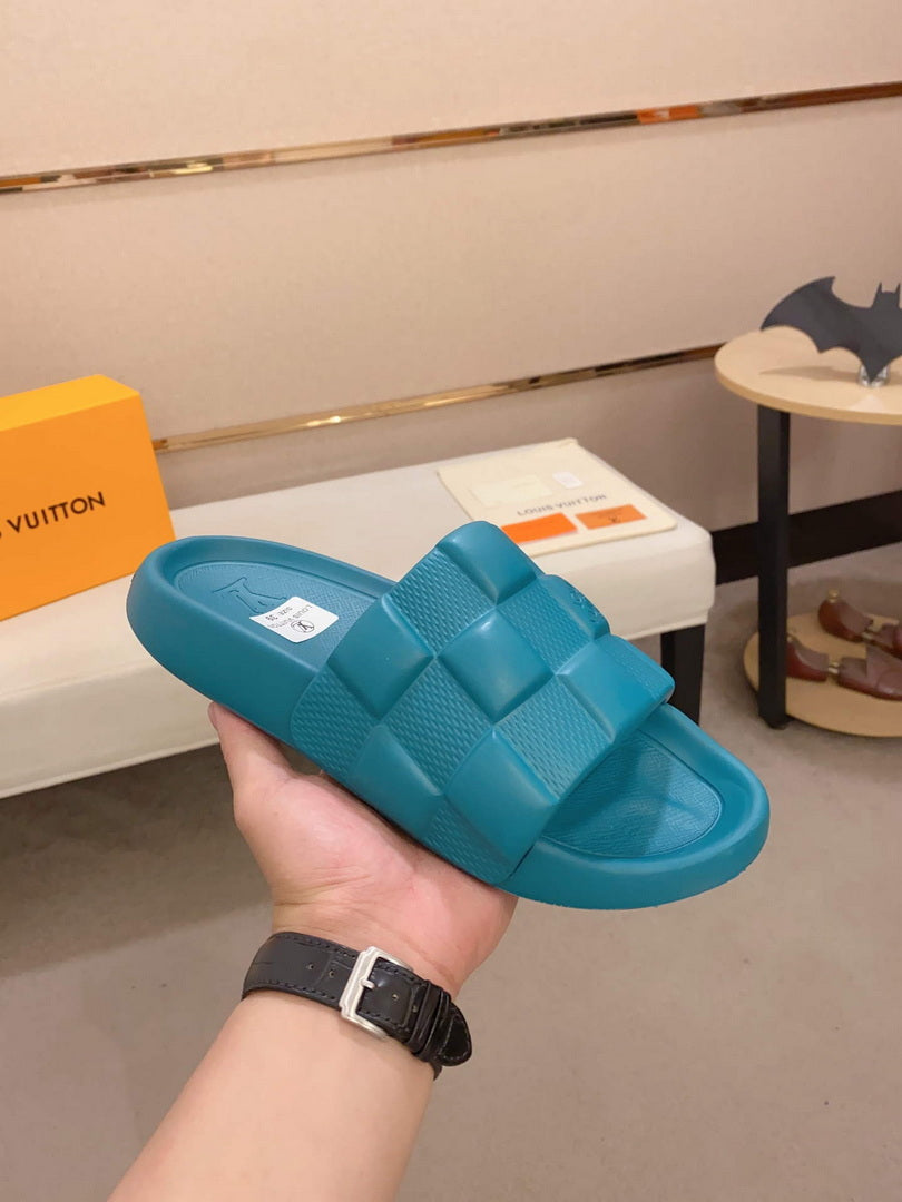 LV 1AAR9F Louis Vuitton Waterfront Mules L99046