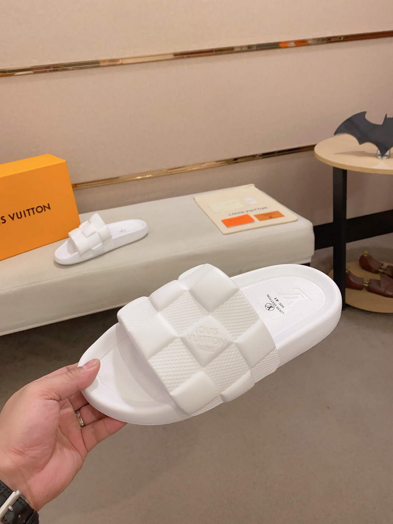 LV 1AAR9F Louis Vuitton Waterfront Mules L99047
