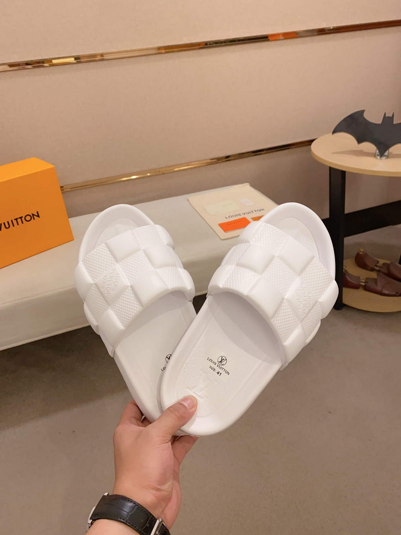 LV 1AAR9F Louis Vuitton Waterfront Mules L99047