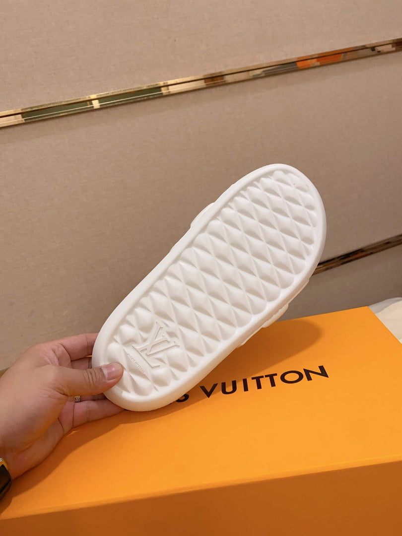 LV 1AAR9F Louis Vuitton Waterfront Mules L99047