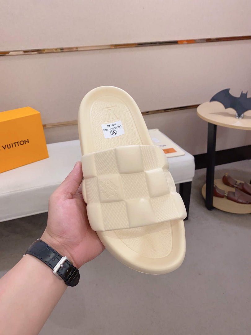 LV 1AAR9W Louis Vuitton Waterfront Mules L99044