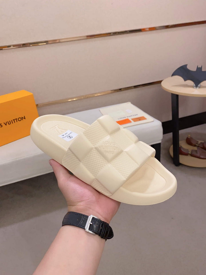 LV 1AAR9W Louis Vuitton Waterfront Mules L99044