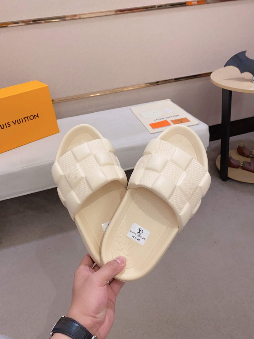 LV 1AAR9W Louis Vuitton Waterfront Mules L99044