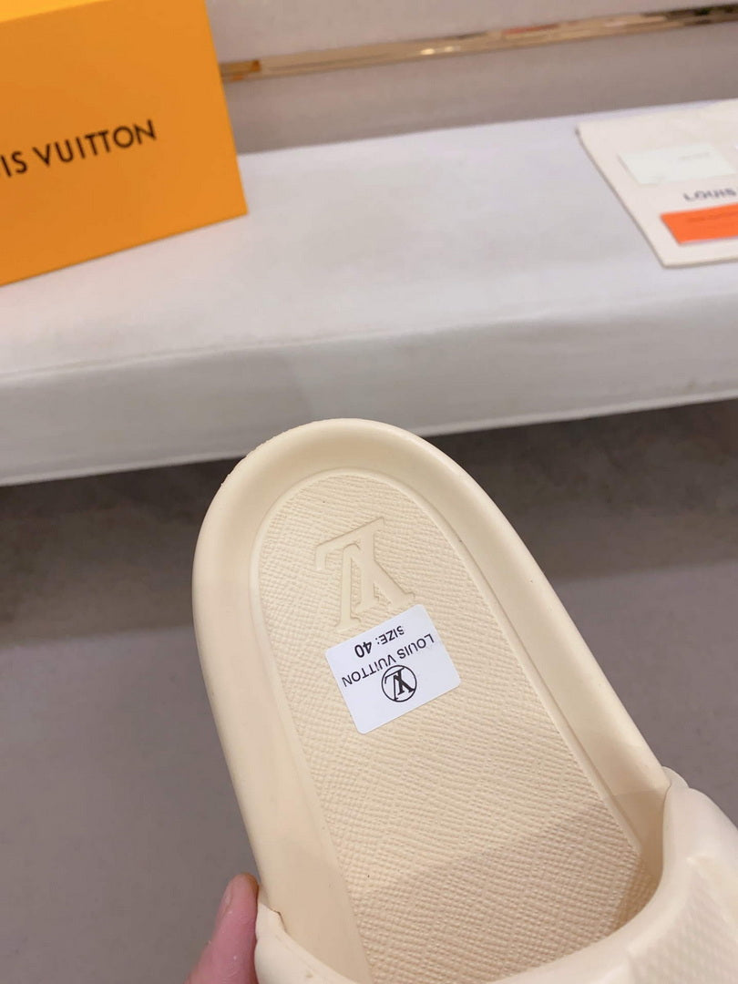 LV 1AAR9W Louis Vuitton Waterfront Mules L99044
