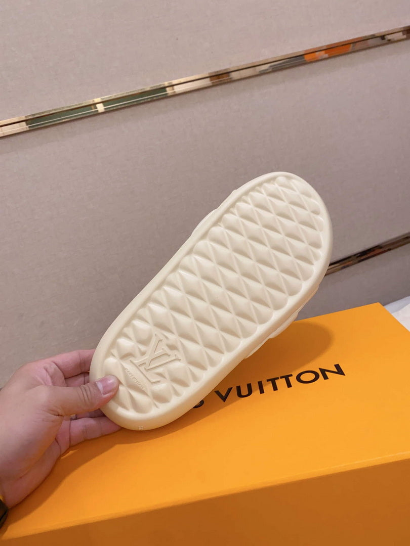 LV 1AAR9W Louis Vuitton Waterfront Mules L99044