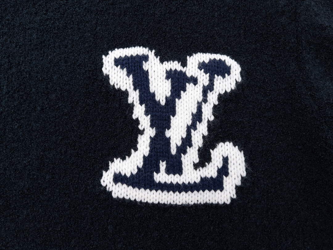 LV 1AATYF Men's Women's Lvse Embossed Crewneck Sweater L55739