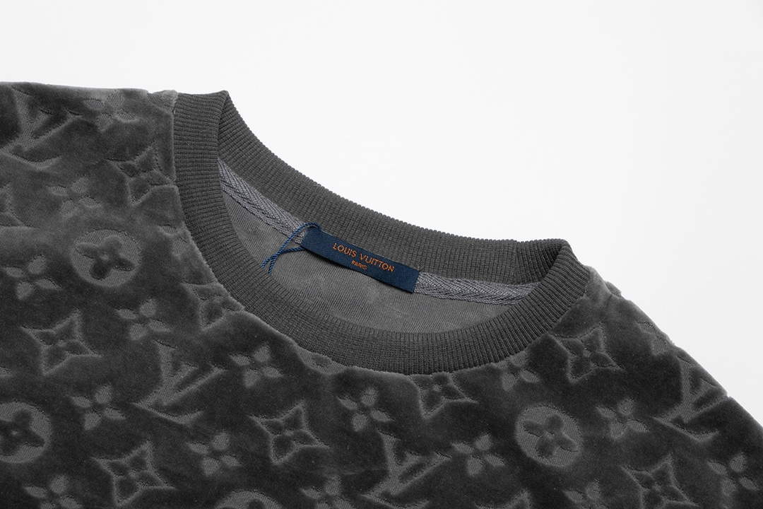 LV 1AAU5B Louis Vuitton Explosive style velvet Men Women's T-shirt L56223