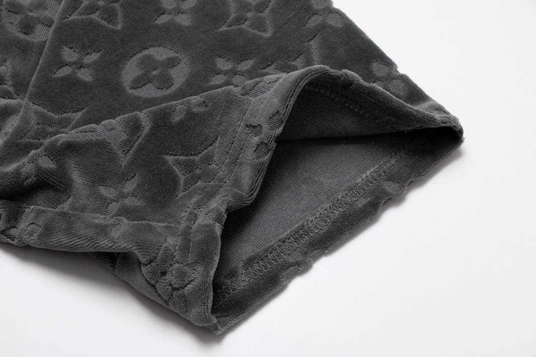 LV 1AAU5B Louis Vuitton Explosive style velvet Men Women's T-shirt L56223