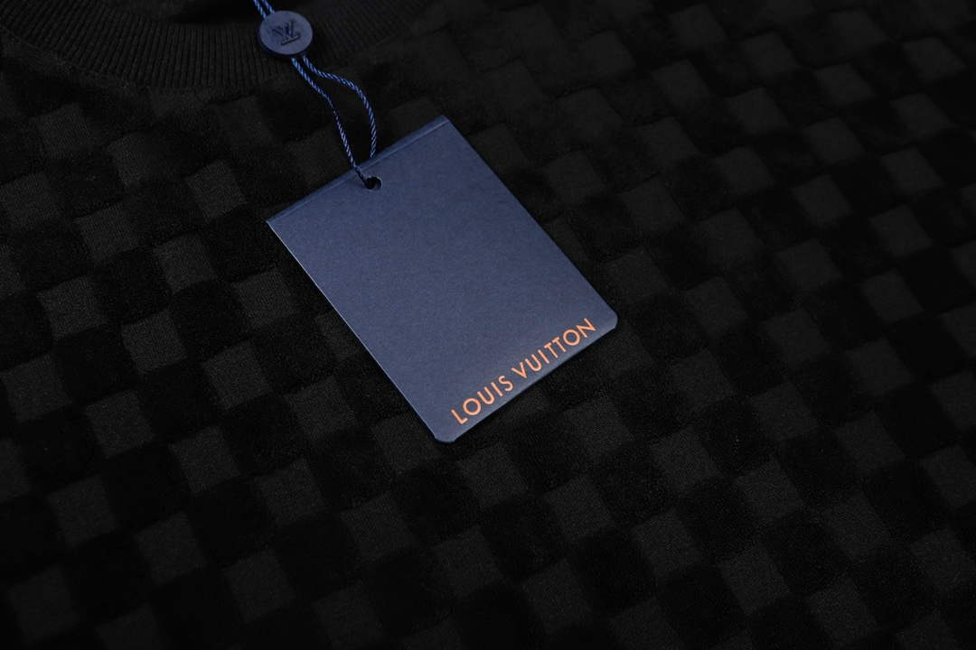LV 1AAU5B Louis Vuitton New Towel Embroidery Men Women's T-shirt L56219