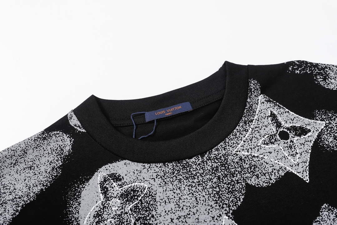 LV 1AAU5B Louis Vuitton Print Cotton Jersey Men Women's T-shirt L56200