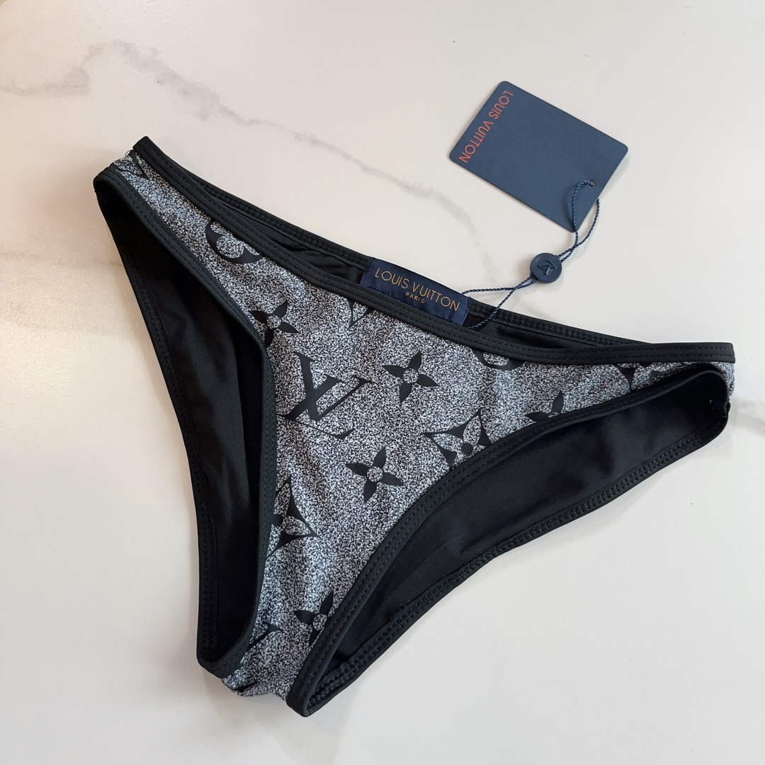 LV 1AAUPZ Louis Vuitton Women's Fashion Swimsuit Bikini L65382