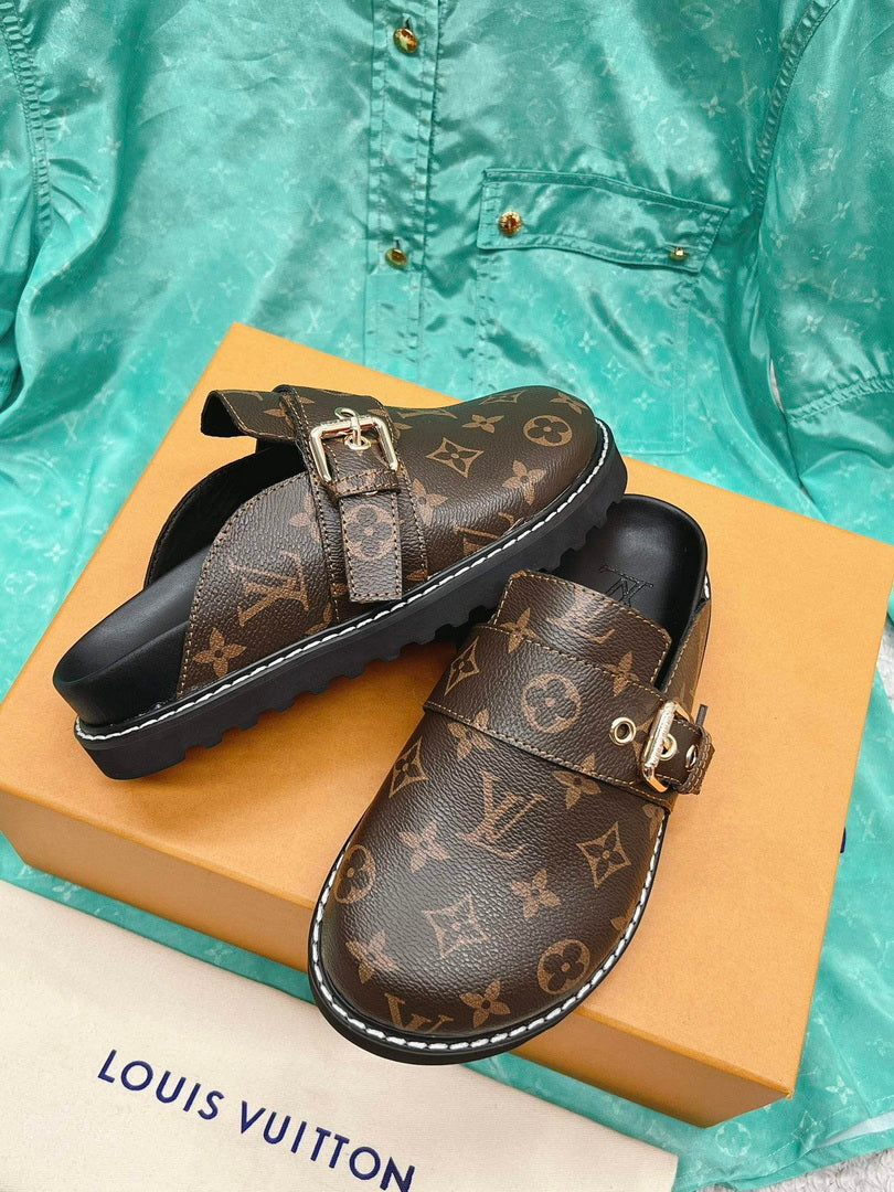 LV 1AAW6Q Louis Vuitton LV Cosy Flat Comfort Clogs L99023