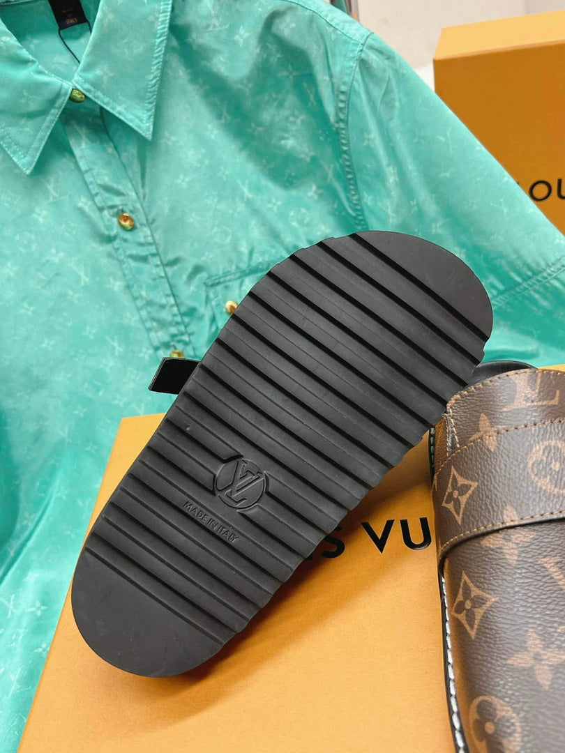 LV 1AAW6Q Louis Vuitton LV Cosy Flat Comfort Clogs L99023