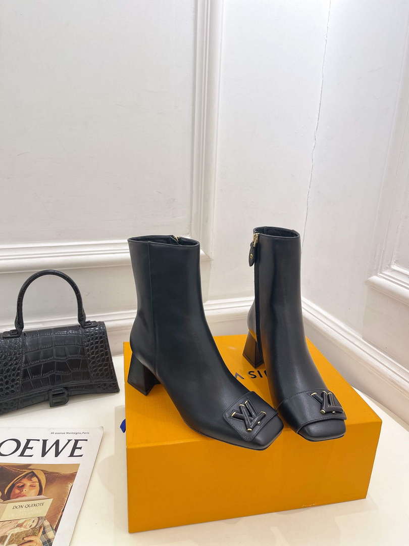 LV 1AB2GK Louis Vuitton Shake Ankle Boot L77532