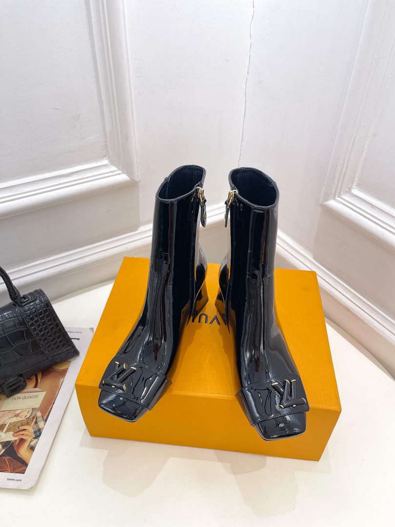 LV 1AB2GK Louis Vuitton Shake Ankle Boot L77533