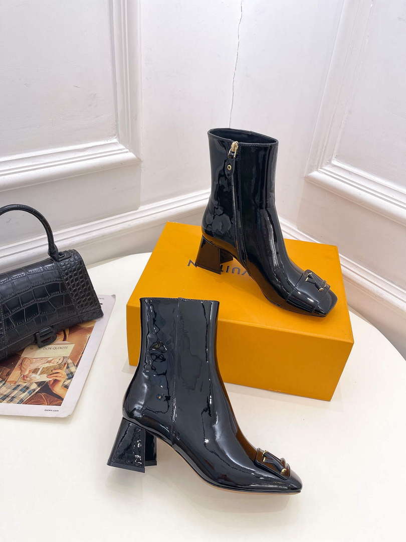 LV 1AB2GK Louis Vuitton Shake Ankle Boot L77533