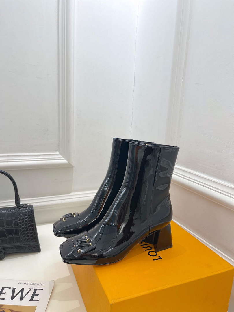 LV 1AB2GK Louis Vuitton Shake Ankle Boot L77533