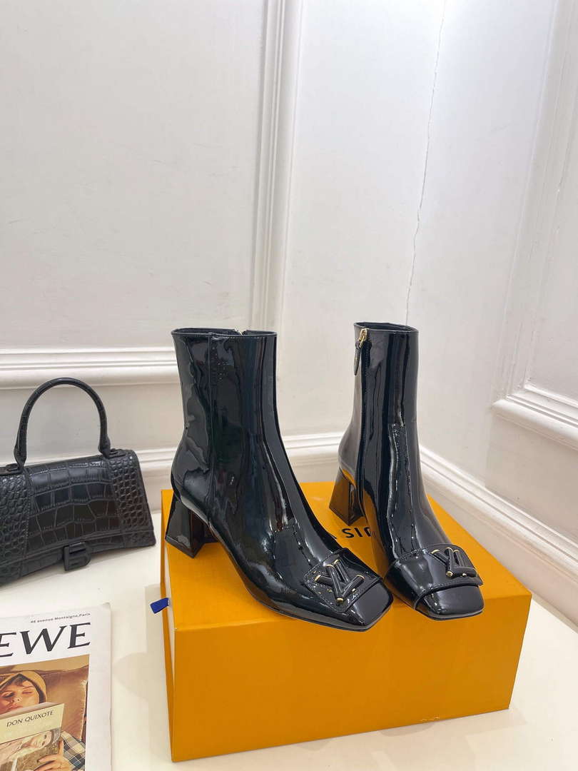 LV 1AB2GK Louis Vuitton Shake Ankle Boot L77533
