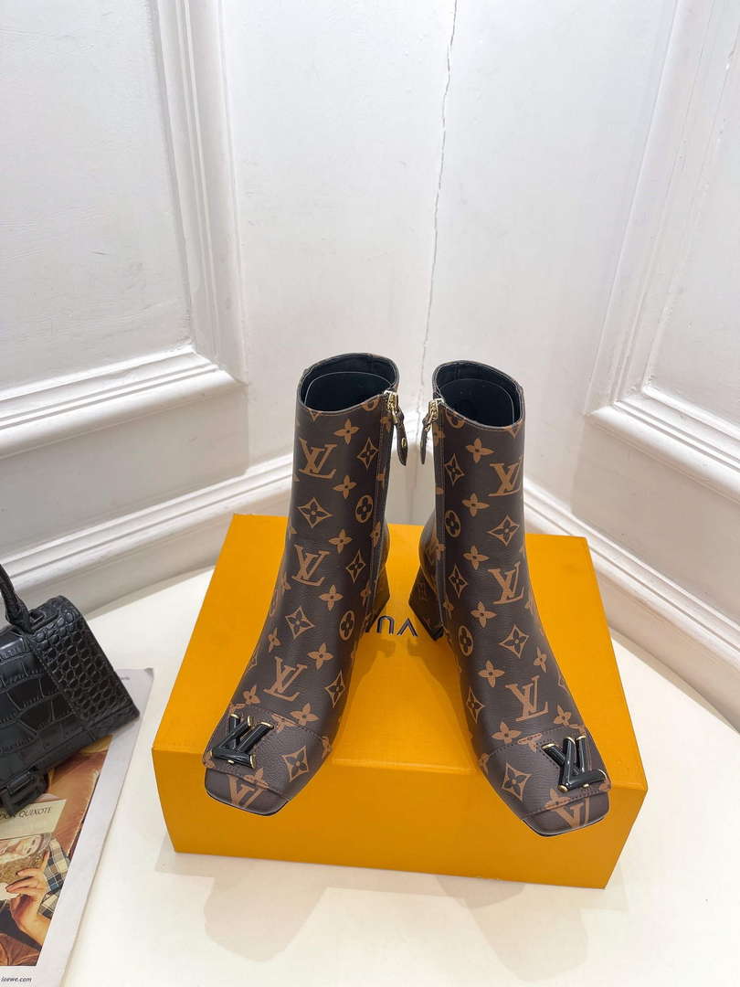 LV 1AB2GK Louis Vuitton Shake Ankle Boot L77537
