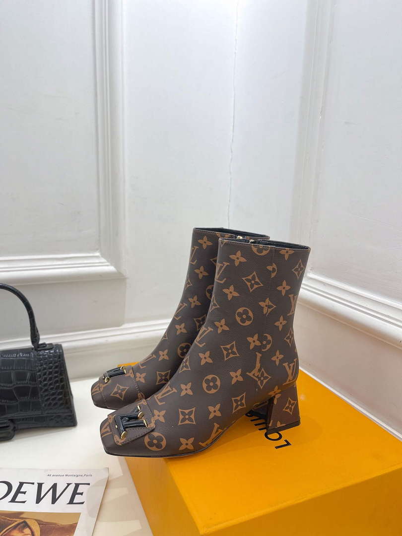 LV 1AB2GK Louis Vuitton Shake Ankle Boot L77537