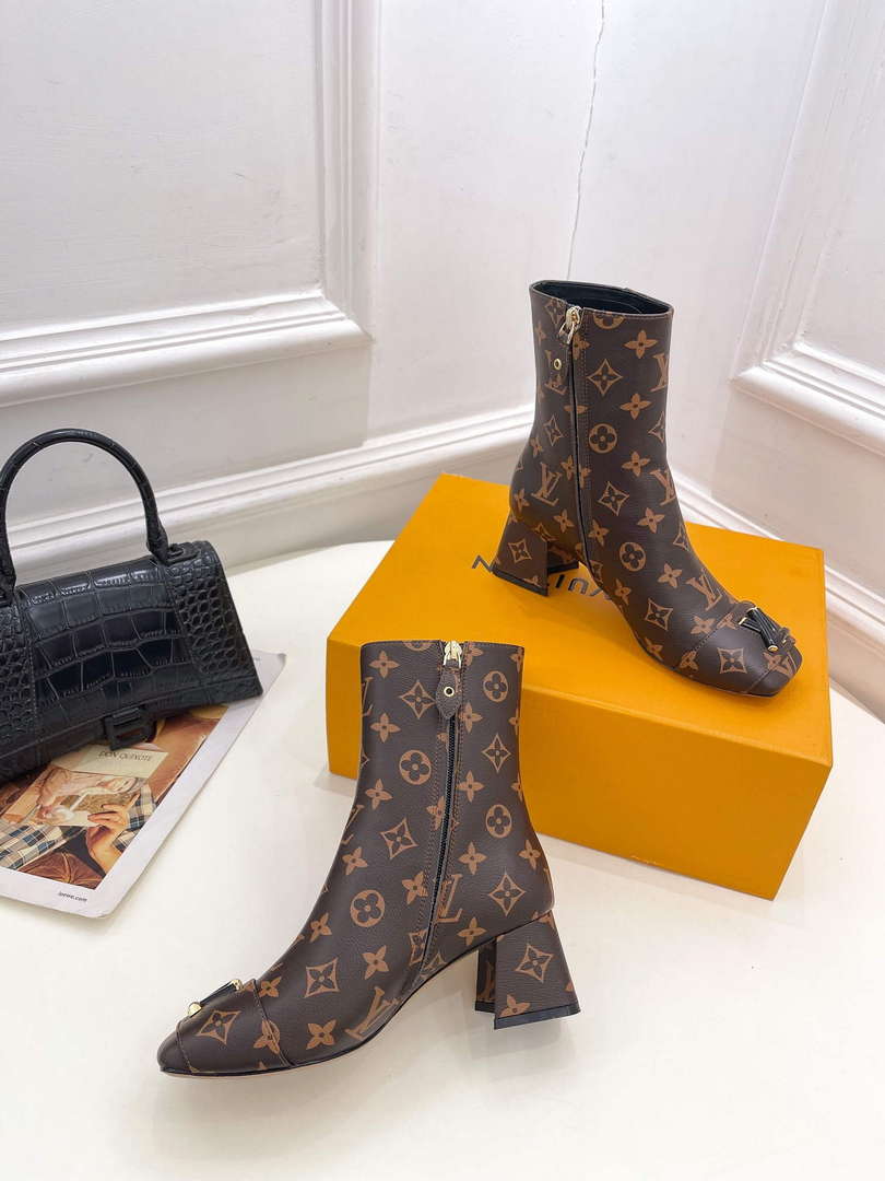 LV 1AB2GK Louis Vuitton Shake Ankle Boot L77537