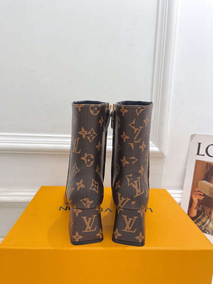 LV 1AB2GK Louis Vuitton Shake Ankle Boot L77537