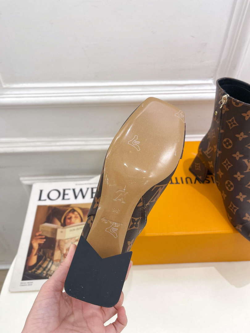 LV 1AB2GK Louis Vuitton Shake Ankle Boot L77537