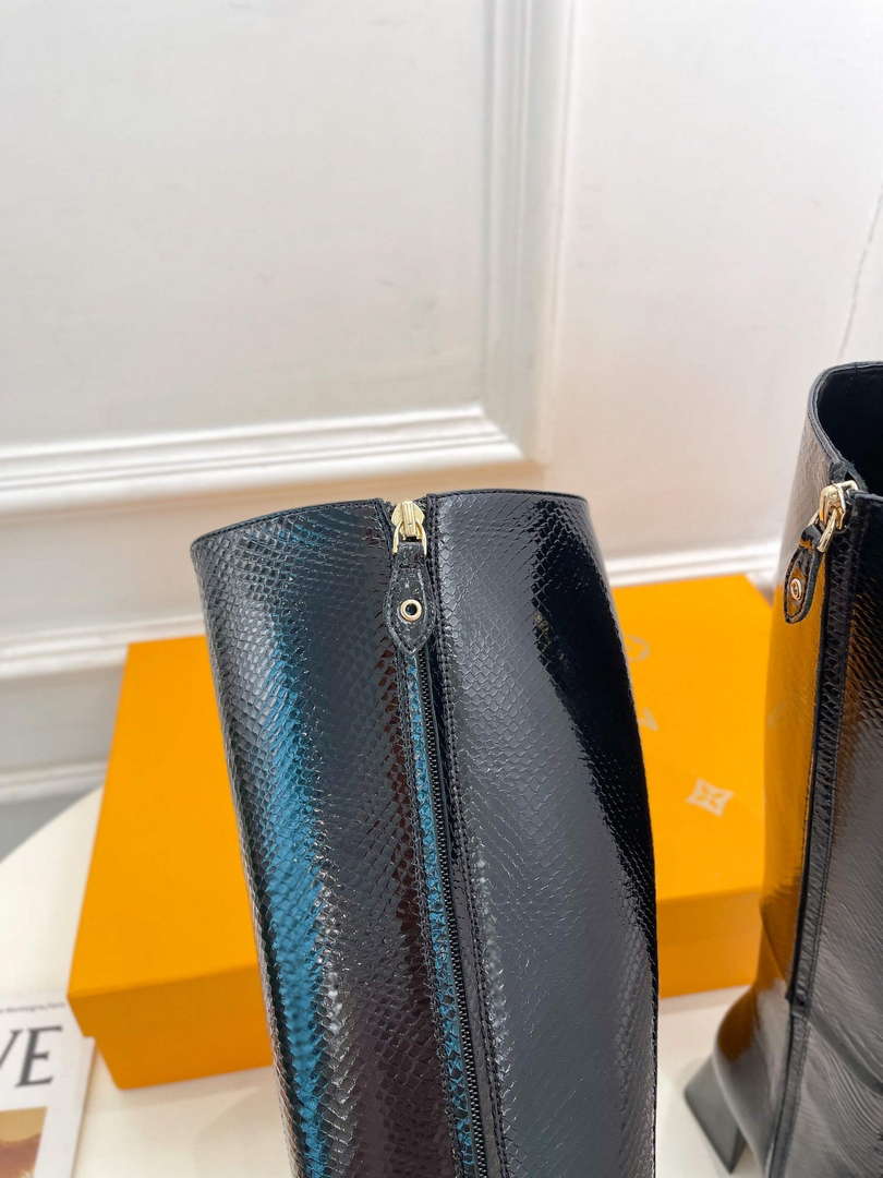 LV 1AB2GK Louis Vuitton Shake Ankle High Boot L77541